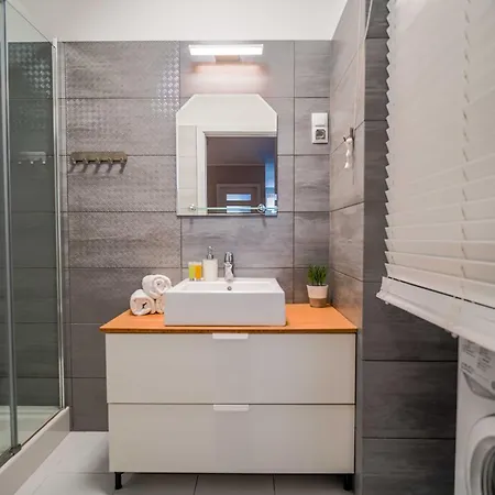 Astrid - Rodzinny 2pok Ap Blisko Morza Parking, Basen Z Sauna W Cenie Apartment