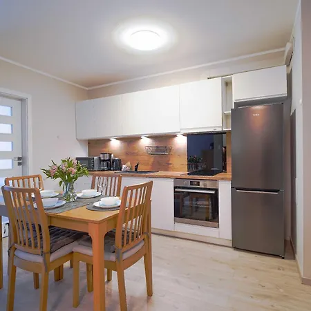 Astrid - Rodzinny 2pok Ap Blisko Morza Parking, Basen Z Sauna W Cenie Kolobrzeg